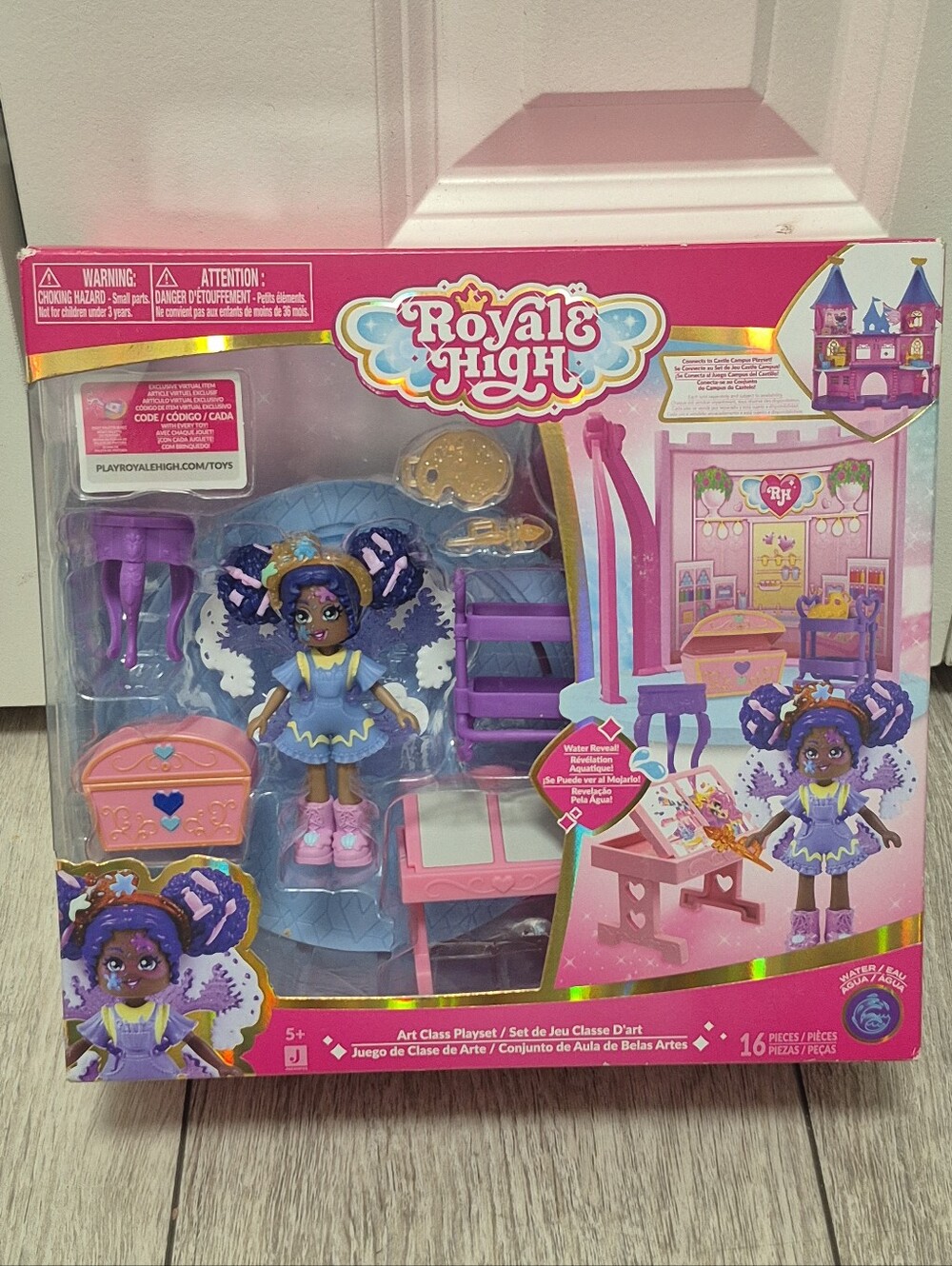 Royale High Art Class Playset 16pc Doll Water Reveal NIB Toy With CODE